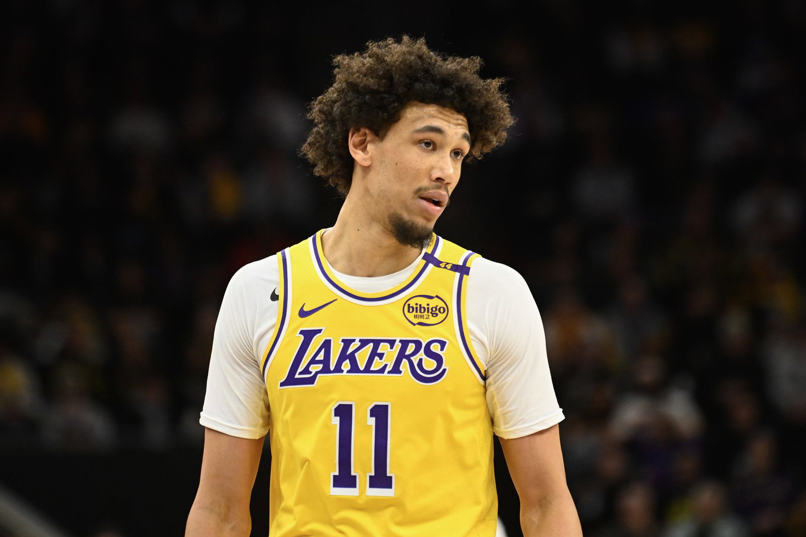 Lakers center