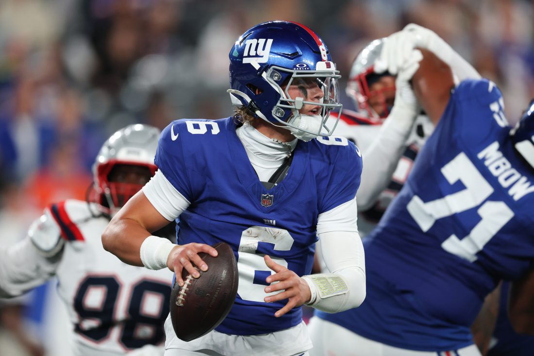 Aug 21, 2025; East Rutherford, New Jersey, USA; New York Giants quarterback Jaxson Dart (6) drops back to pass during the first half against the New England Patriots at MetLife Stadium. Mandatory Credit: Vincent Carchietta-Imagn Images