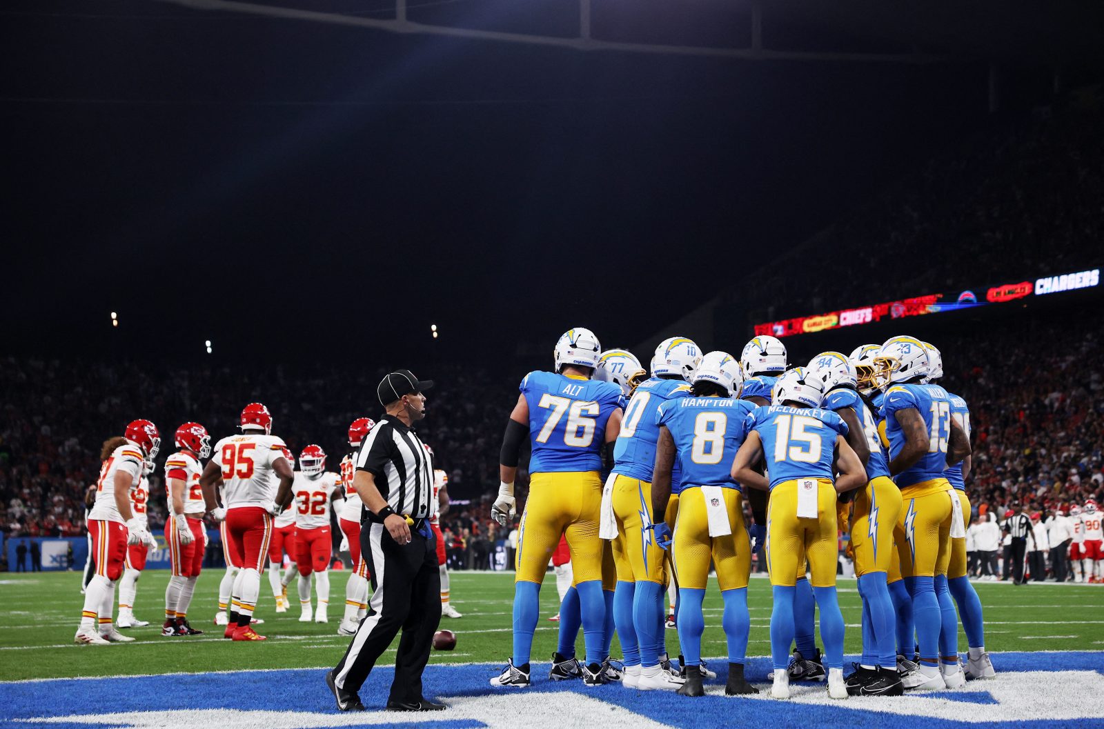 [US, Mexico & Canada customers only] Sep 5, 2025; Sao Paulo, BRAZIL; Los Angeles Chargers players on a huddle during a NFL game at Corinthians Arena. Mandatory Credit: Amanda Perobelli/Reuters via Imagn Images