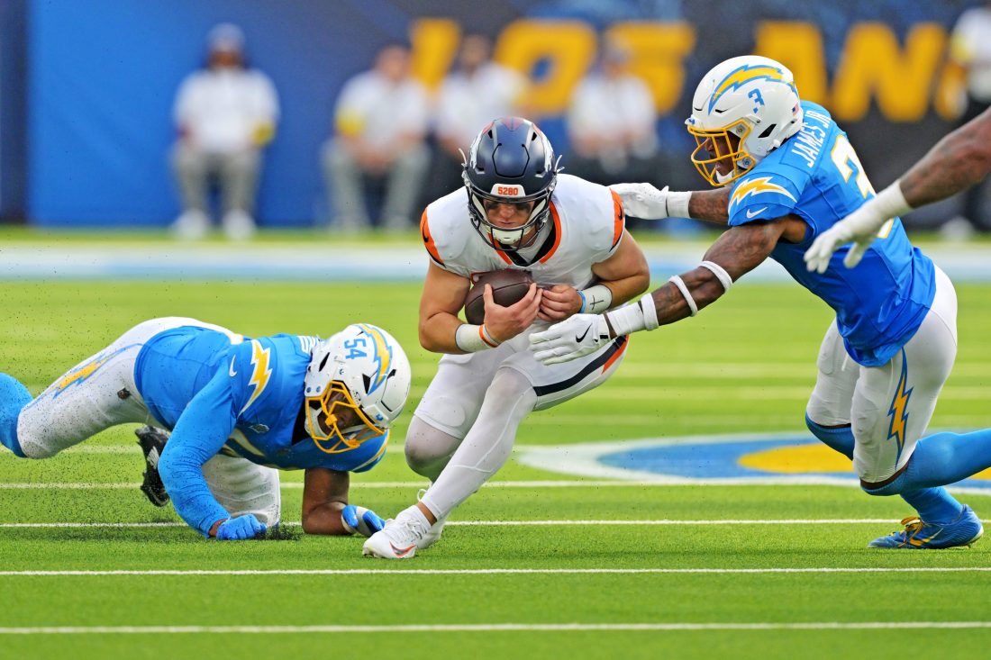 Angeles Chargers free safety Derwin James (3) nduring the second half at SoFi Stadium. Mandatory Credit: Jayne Kamin-Oncea-Imagn Images