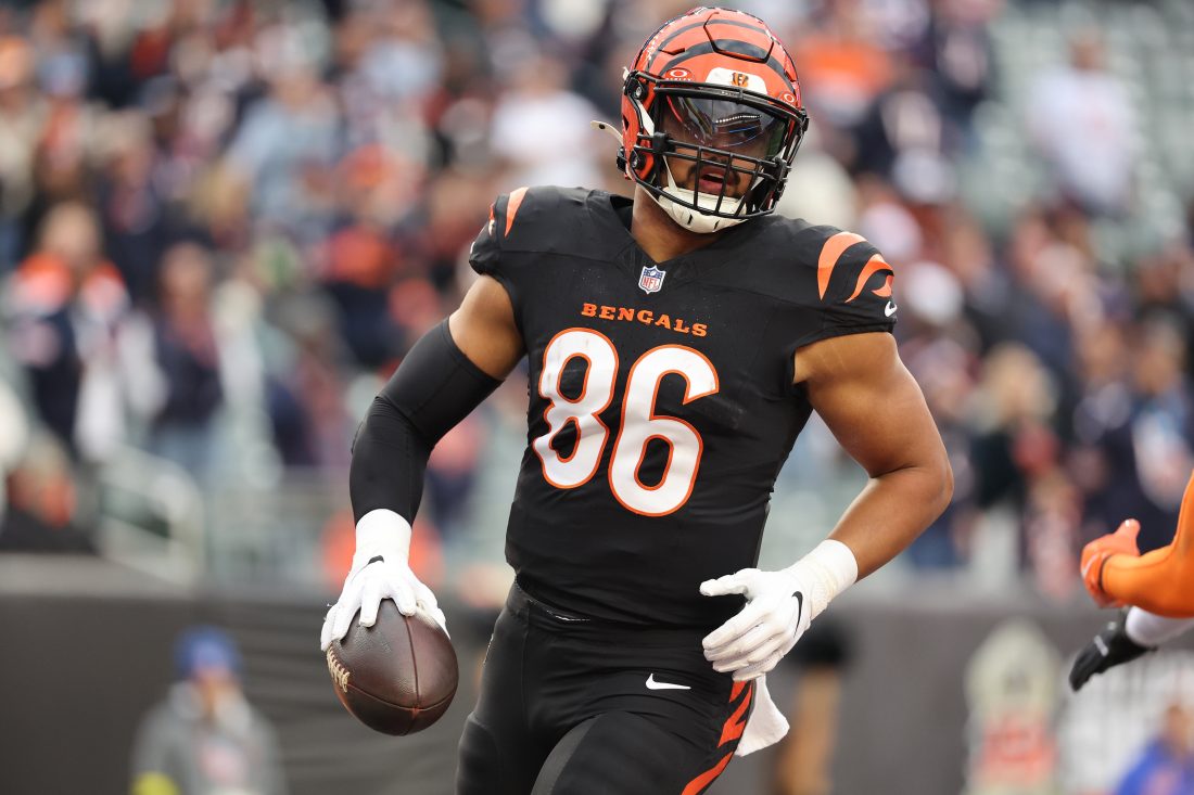 Nov 2, 2025; Cincinnati, Ohio, USA; Cincinnati Bengals tight end Noah Fant (86) reacts after catching a 23-yard touchdown pass thrown by Joe Flacco (not pictured) against the Chicago Bears during the fourth quarter at Paycor Stadium. Mandatory Credit: Joseph Maiorana-Imagn Images