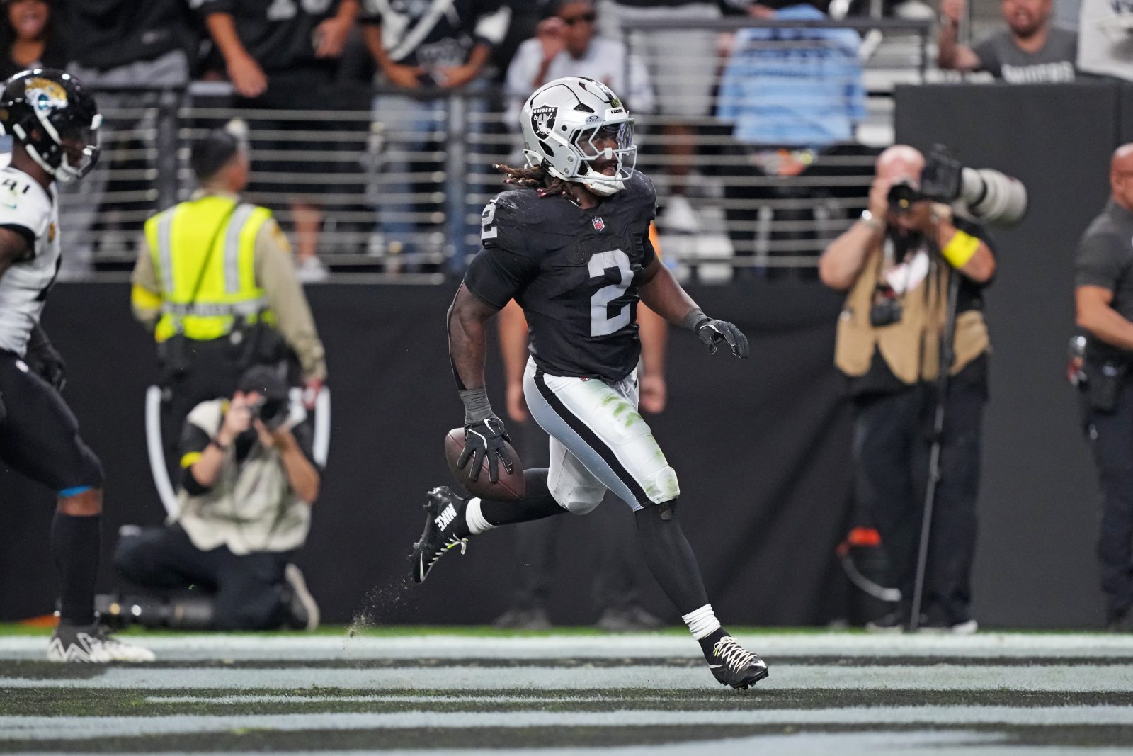 Nov 2, 2025; Paradise, Nevada, USA; Las Vegas Raiders running back Ashton Jeanty (2) celebrates after scoring a touchdown during the second half against the Jacksonville Jaguars at Allegiant Stadium. Mandatory Credit: Kirby Lee-Imagn Images
