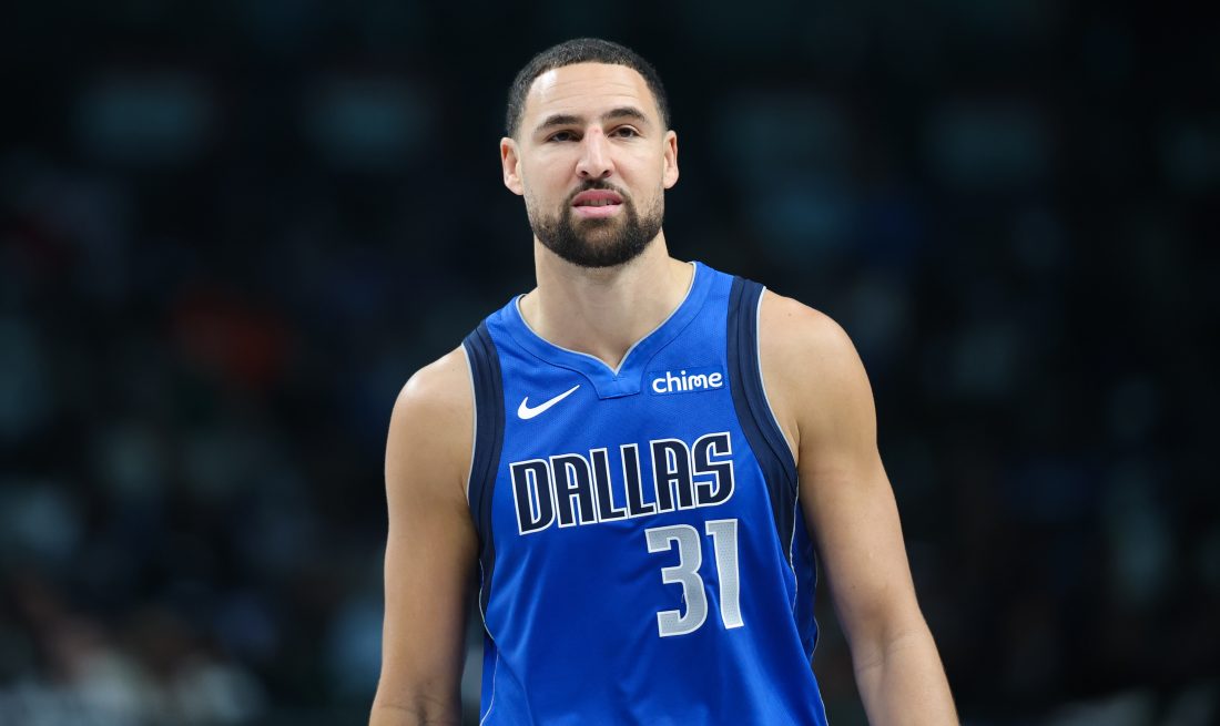Nov 5, 2025; Dallas, Texas, USA; Dallas Mavericks guard Klay Thompson (31) reacts against the New Orleans Pelicans during the first quarter at American Airlines Center. Mandatory Credit: Kevin Jairaj-Imagn Images