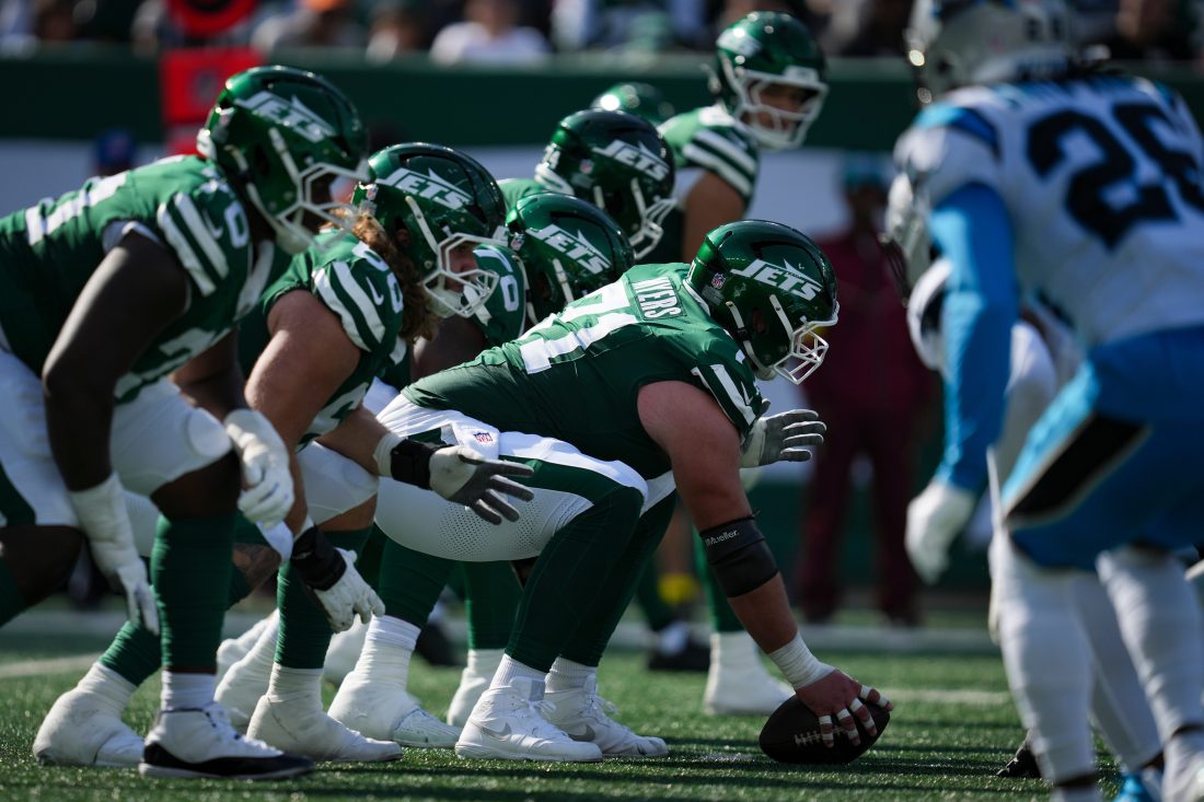 New York Jets center Josh Myers (71) holds the ball before a play against the Carolina Panthers at MetLife Stadium, Oct 19, 2025, East Rutherford, NJ, USA.