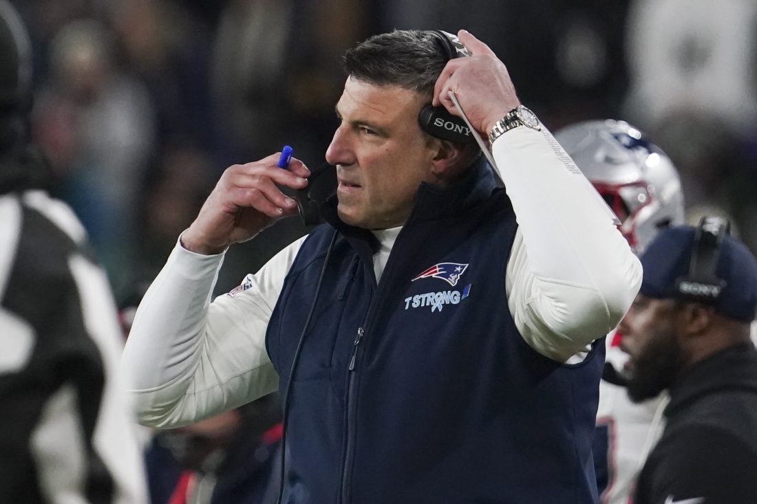 Dec 21, 2025; Baltimore, Maryland, USA; New England Patriots head coach Mike Vrabel reacts during the first quarter of the game against the Baltimore Ravens at M&T Bank Stadium. Mandatory Credit: James Lang-Imagn Images