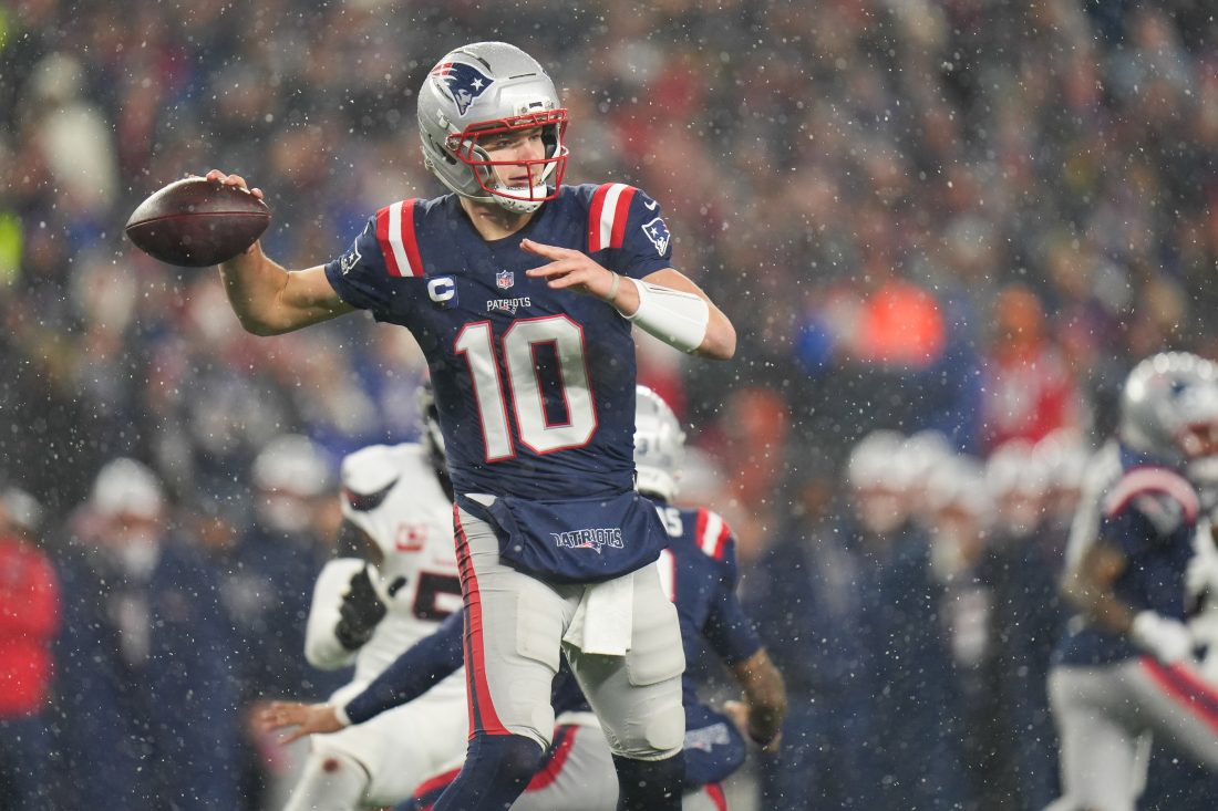 Jan 18, 2026; Foxborough, MA, USA; New England Patriots quarterback Drake Maye (10) throws in the third quarter against the Houston Texans in an AFC Divisional Round game at Gillette Stadium. Mandatory Credit: