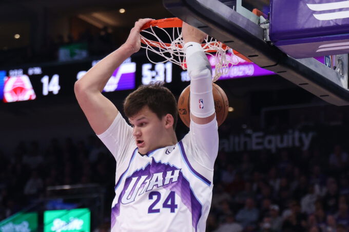 Oct 22, 2025; Salt Lake City, Utah, USA; Utah Jazz center Walker Kessler (24) dunks against the Los Angeles Clippers during the first quarter at Delta Center. Mandatory Credit: Rob Gray-Imagn Images