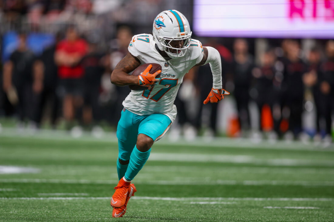 Oct 26, 2025; Atlanta, Georgia, USA; Miami Dolphins wide receiver Jaylen Waddle (17) scores a touchdown against the Atlanta Falcons in the third quarter at Mercedes-Benz Stadium. Mandatory Credit: Brett Davis-Imagn Images