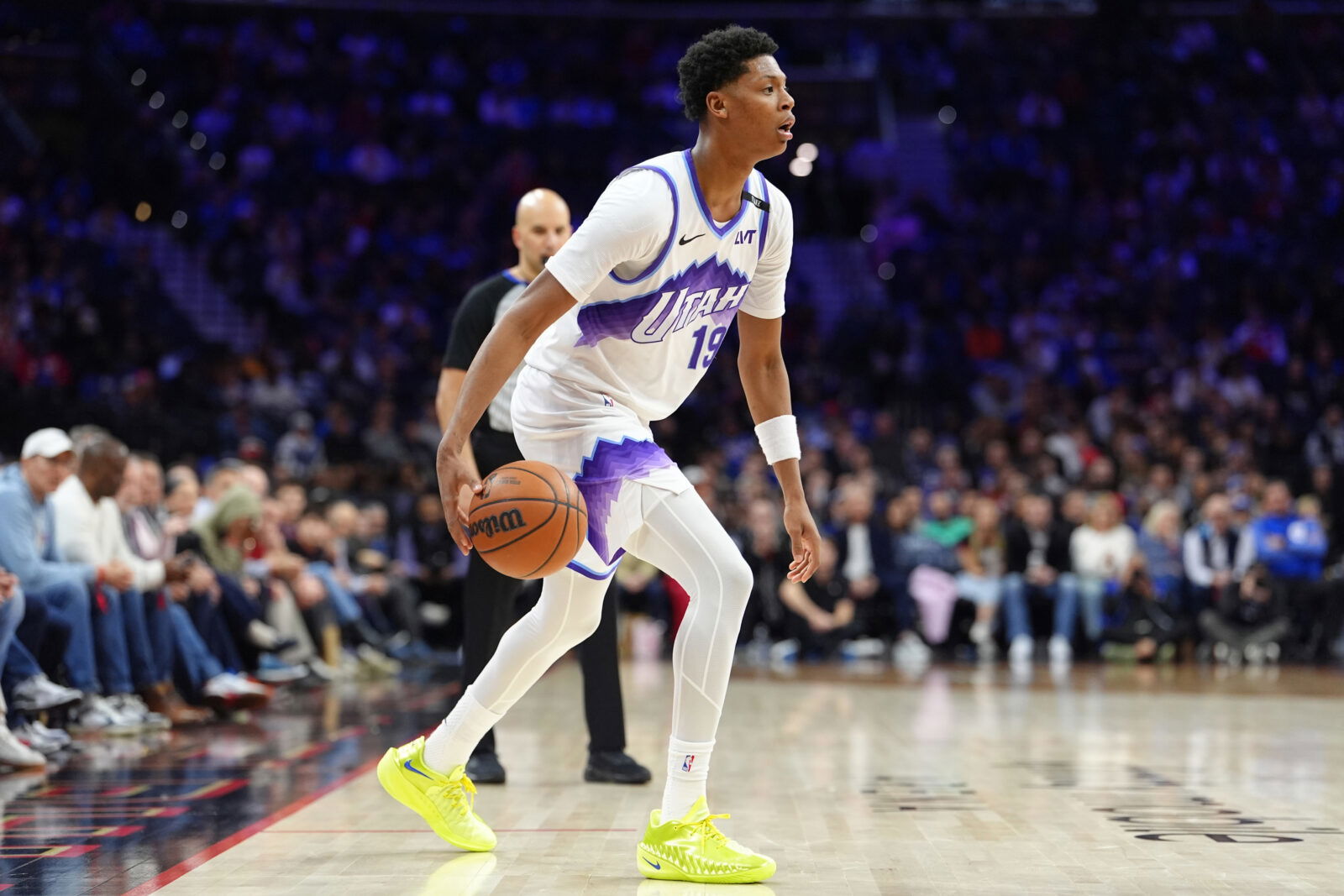 Mar 4, 2026; Philadelphia, Pennsylvania, USA; Utah Jazz guard Ace Bailey (19) controls the ball against the Philadelphia 76ers in the fourth quarter at Xfinity Mobile Arena. Mandatory Credit: Kyle Ross-Imagn Images