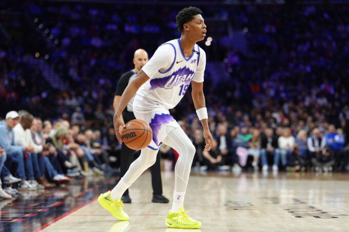 Mar 4, 2026; Philadelphia, Pennsylvania, USA; Utah Jazz guard Ace Bailey (19) controls the ball against the Philadelphia 76ers in the fourth quarter at Xfinity Mobile Arena. Mandatory Credit: Kyle Ross-Imagn Images