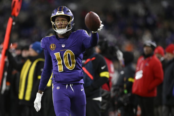 Nov 27, 2025; Baltimore, Maryland, USA; Baltimore Ravens wide receiver DeAndre Hopkins (10) reacts after making a catch against the Cincinnati Bengals during the second half at M&T Bank Stadium. Mandatory Credit: Tommy Gilligan-Imagn Images