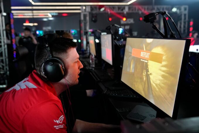 Trei Morris of the London Royal Ravens loses a round while playing against the LA Thieves during the Call of Duty League Pro-Am Classic esports tournament at Belong Gaming Arena in Columbus on May 6, 2022. Call Of Duty Esports Tournament