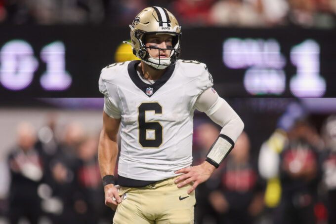 Jan 4, 2026; Atlanta, Georgia, USA; New Orleans Saints quarterback Tyler Shough (6) in action against the Atlanta Falcons in the third quarter at Mercedes-Benz Stadium. Mandatory Credit: Brett Davis-Imagn Images