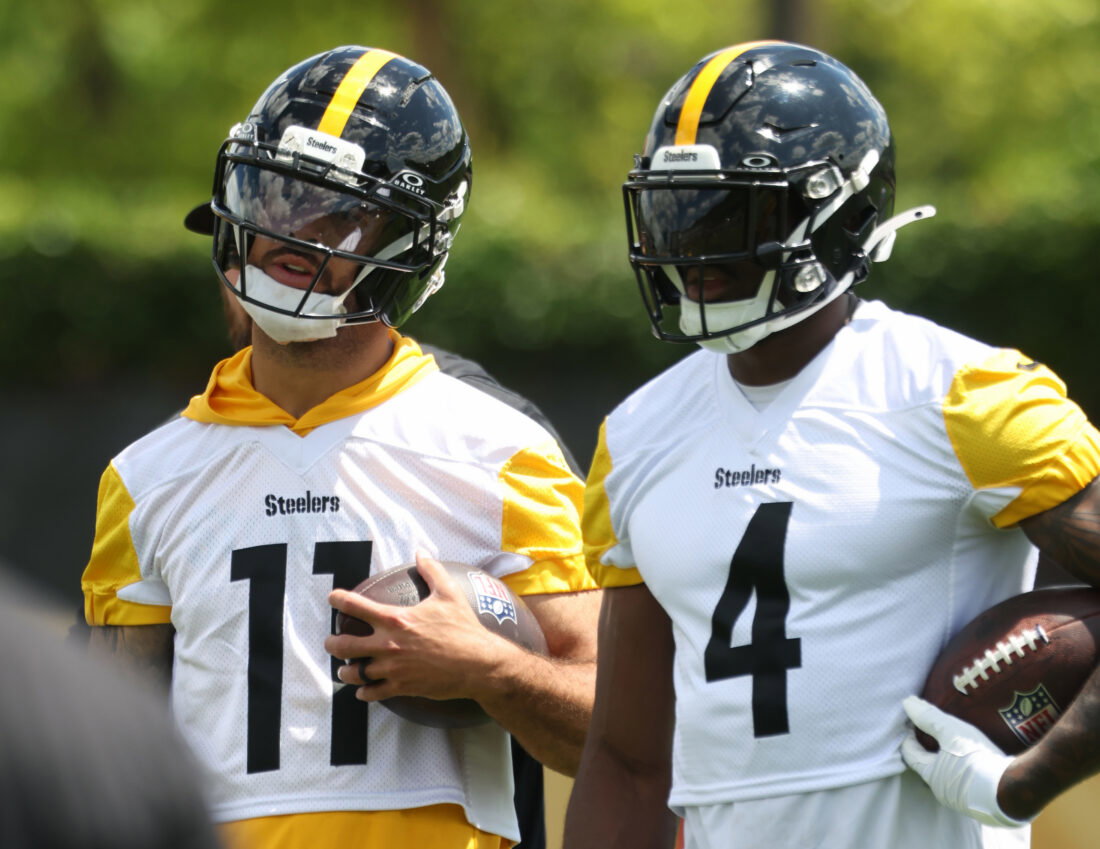 May 28, 2026; Pittsburgh, PA, USA; Pittsburgh Steelers wide receiver Michael Pittman Jr. (11) and DK Metcalf (4) participate in OTA drills at the UPMC Rooney Sports Complex. Mandatory Credit: Charles LeClaire-Imagn Images