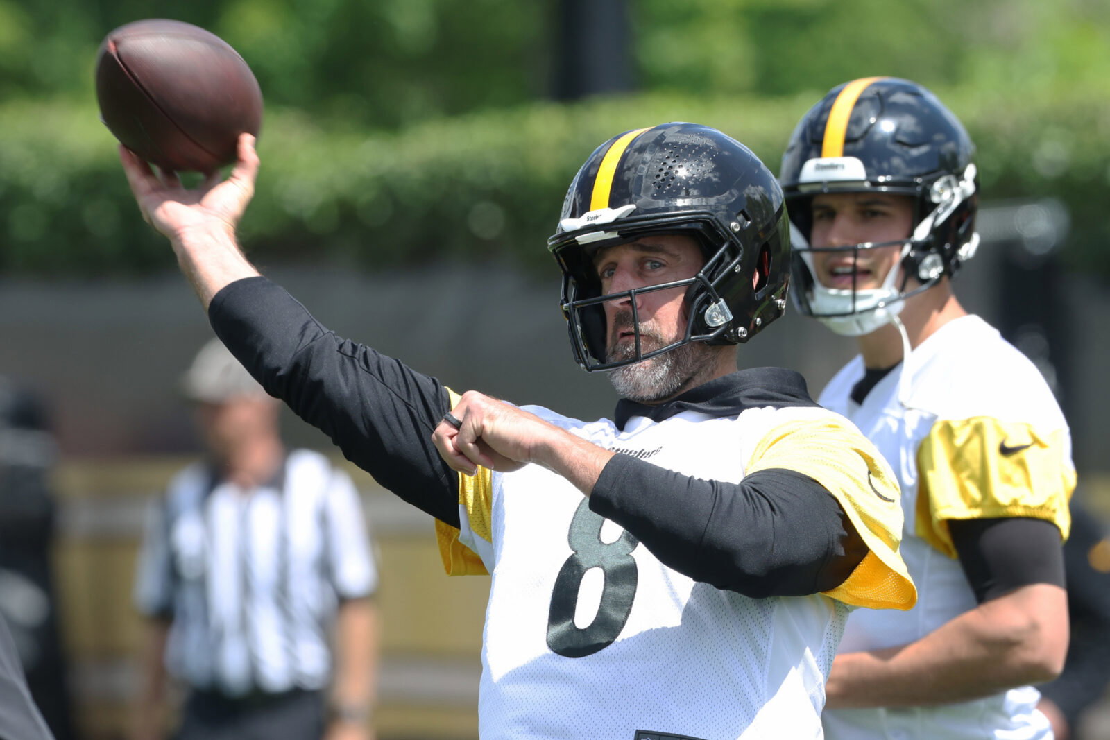 May 28, 2026; Pittsburgh, PA, USA; Pittsburgh Steelers quarterback Aaron Rodgers (8) participates in OTA drills at the UPMC Rooney Sports Complex. Mandatory Credit: Charles LeClaire-Imagn Images