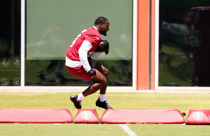 Arizona Cardinals running back Jeremiyah Love (4) during rookie mini-camp practice on May 8, 2026, at the Dignity Health Arizona Cardinals Training Center in Tempe.