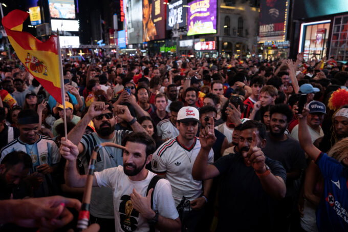 Soccer Football - FIFA World Cup 2026 - Final - Spain v Argentina - Fans gather in New York City - New York City, New York, U.S. - July 19, 2026 Spain fans celebrate at Times Square as Spain wins the World Cup REUTERS/Ed Ou