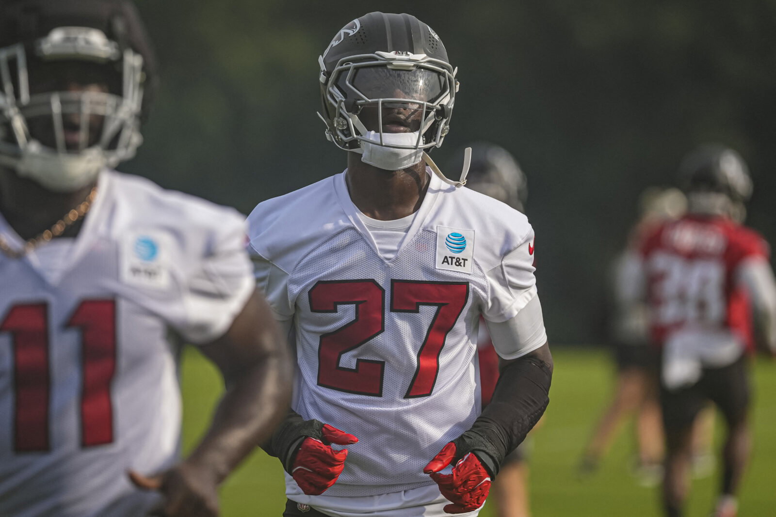 Jul 29, 2026; Atlanta, Falcons, USA; Atlanta Falcons linebacker James Pearce Jr. (27) on the field during the first day of training camp at IBM Performance Field. Mandatory Credit: Dale Zanine-Imagn Images