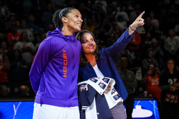 Aug 7, 2026; Uncasville, Connecticut, USA; Phoenix Mercury forward Alyssa Thomas (25) alongside of Connecticut Sun president Jennifer Rizzotti, is honored by her former team the Connecticut Sun with the retirement of her jersey number (25) before the start of the game at Mohegan Sun Arena. Mandatory Credit: David Butler II-Imagn Images