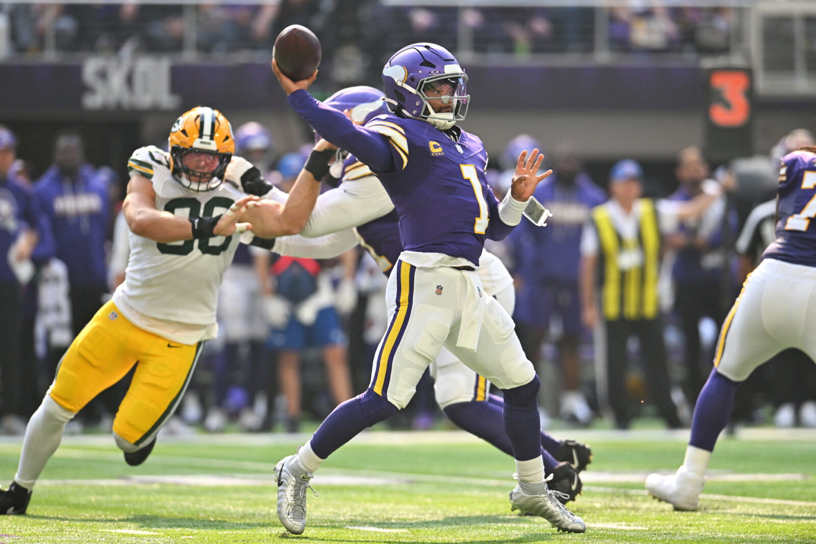 Sep 13, 2026; Minneapolis, Minnesota, USA; Minnesota Vikings quarterback Kyler Murray (1) drops back to make a pass during the first half against the Green Bay Packers at U.S. Bank Stadium. Mandatory Credit: Jeffrey Becker-Imagn Images
