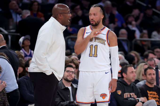 Oct 20, 2026; New York, New York, USA; New York Knicks head coach Mike Brown talks to guard Jalen Brunson (11) during the first quarter against the Philadelphia 76ers at Madison Square Garden. Mandatory Credit: Brad Penner-Imagn Images